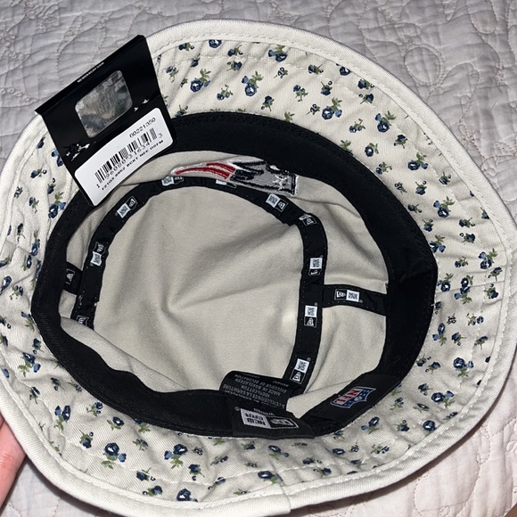 NWT Patriot’s Bucket Hat - Picture 2 of 3